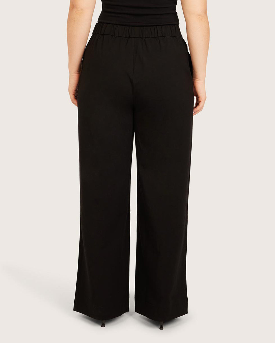 Relaxed Leg Pants - Short - Black