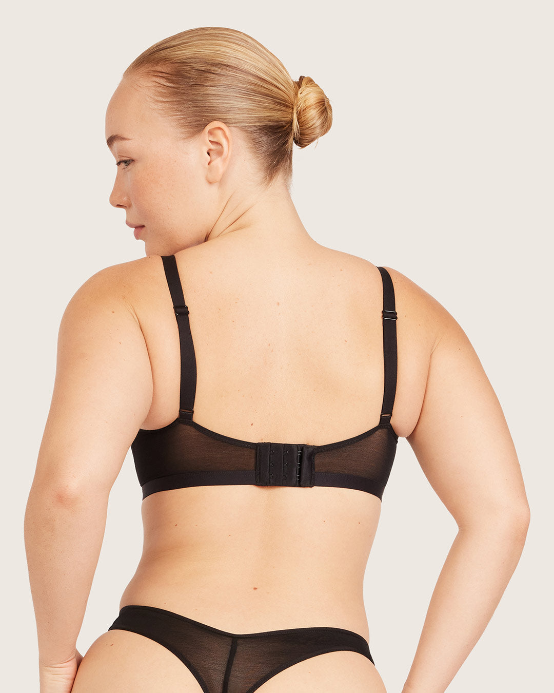 FreeMesh Crop Bralette - Black