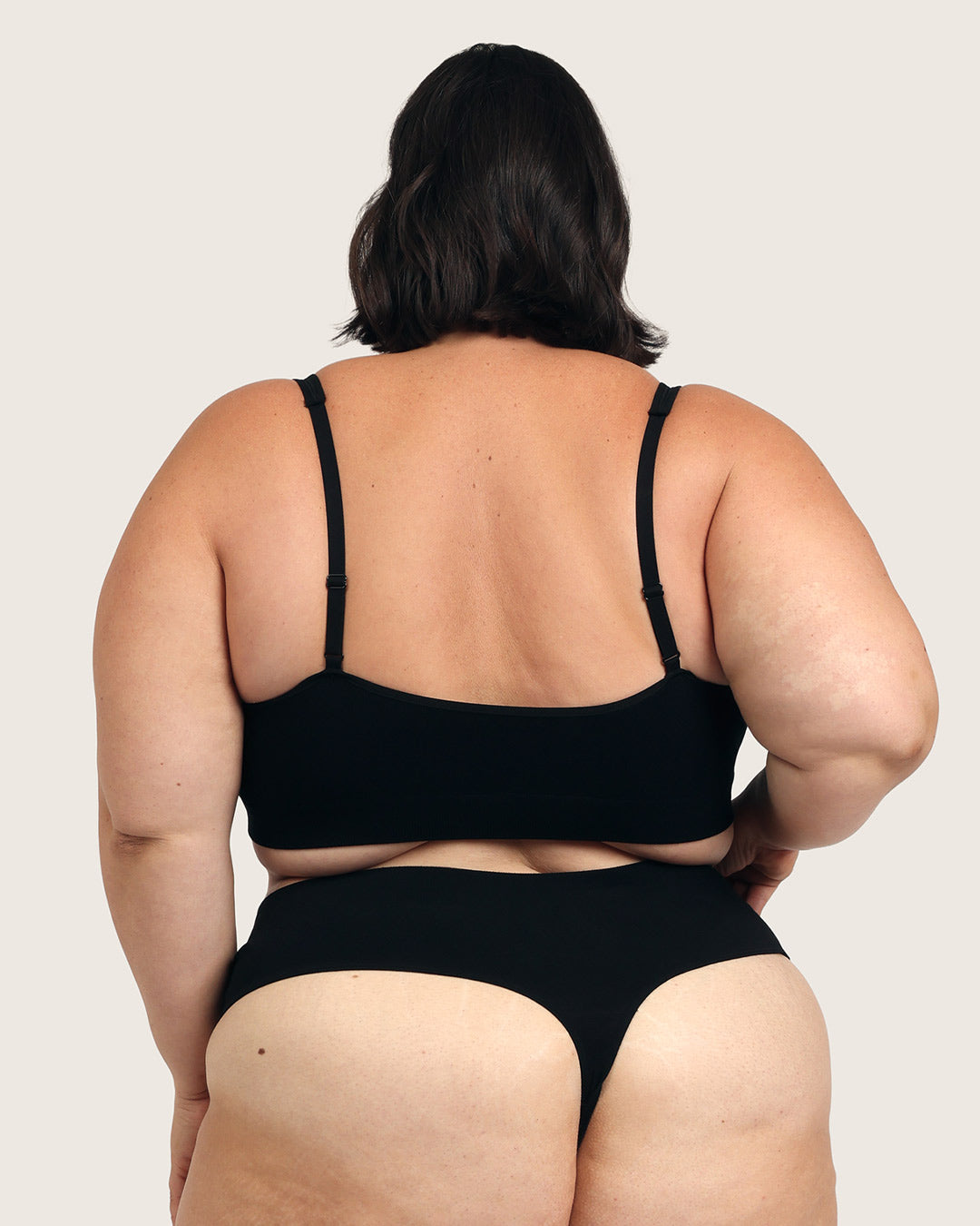 Wireless Plunge Bralette - Black